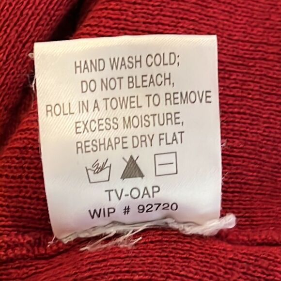 Woolrich Wine Color Sweater with Black Embroidery - Size Large - Picture 11 of 11